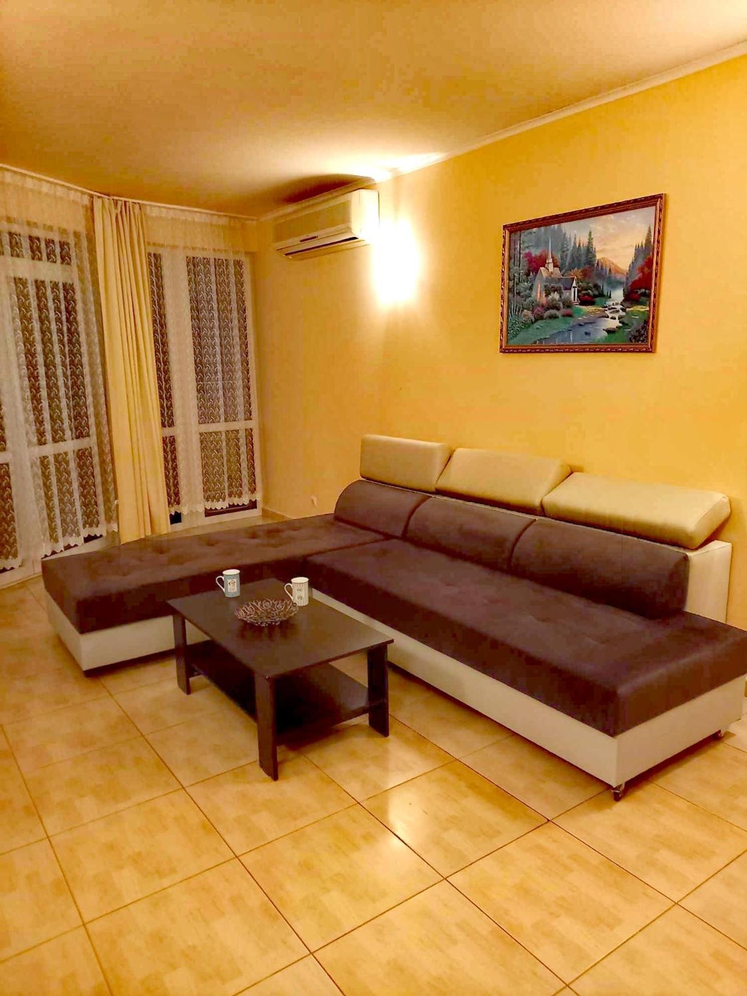 Central Plaza Apartment Солнечный берег Экстерьер фото